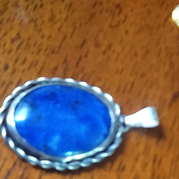 Vintage Avanturine Cabushon Pendant in Silver Bezzel. 2" - Picture 1 of 8